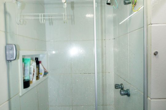 Banheiro da Suíte de apartamento à venda com 2 quartos, 48m² em Irajá, Rio de Janeiro