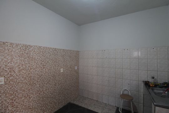 Sala e Cozinha de casa para alugar com 2 quartos, 30m² em Lagoinha Leblon, Belo Horizonte