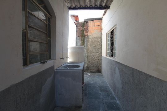 Área de Serviço de casa para alugar com 2 quartos, 30m² em Lagoinha Leblon, Belo Horizonte