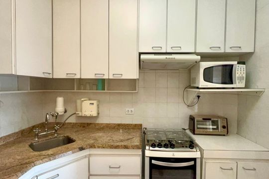 Cozinha de apartamento para alugar com 2 quartos, 90m² em Jardim Paulista, São Paulo