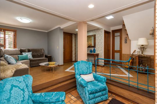 Sala de casa para alugar com 4 quartos, 250m² em Cavalhada, Porto Alegre