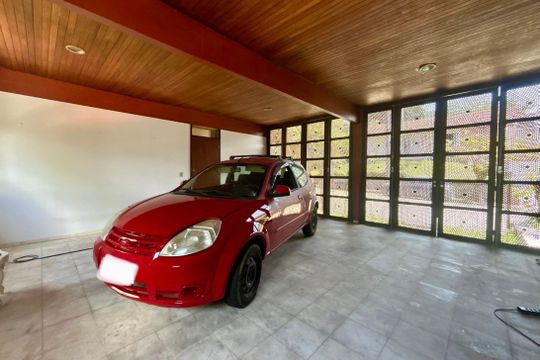 Garagem de casa para alugar com 4 quartos, 300m² em Trindade, Florianópolis