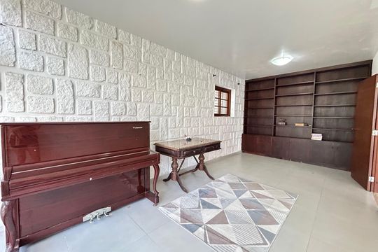 Sala 2 de casa para alugar com 4 quartos, 300m² em Trindade, Florianópolis