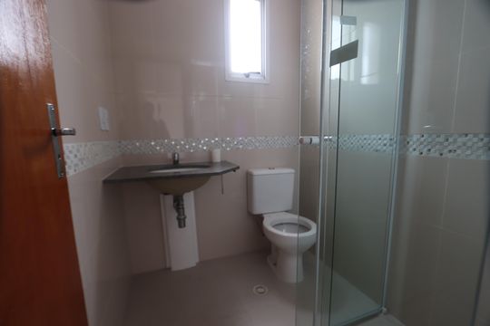 Banheiro de apartamento à venda com 2 quartos, 50m² em Vila Ema, São Paulo