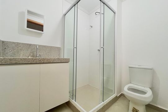Banheiro Corredor de apartamento para alugar com 2 quartos, 54m² em São Mateus, Juiz de Fora