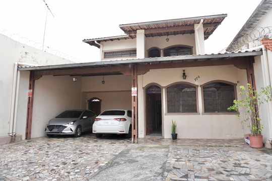 Fachada  de casa à venda com 5 quartos, 270m² em Santo Andre, Belo Horizonte