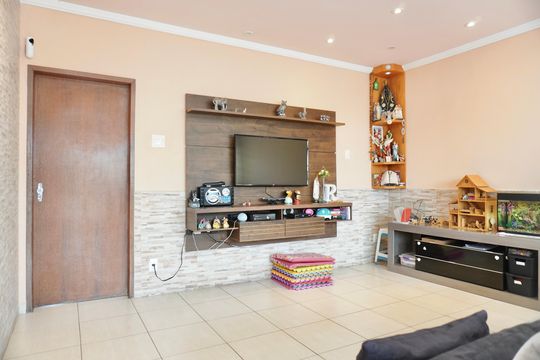 Casa à venda com 5 quartos, 270m² em Santo Andre, Belo Horizonte