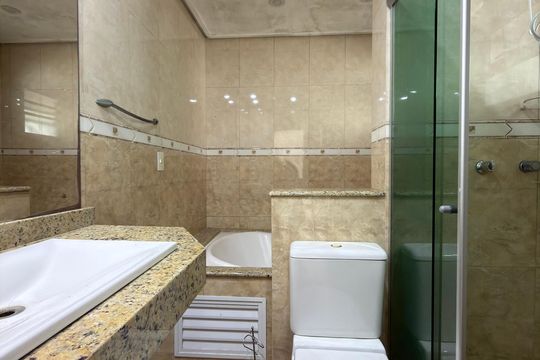 Banheiro Social de apartamento para alugar com 3 quartos, 150m² em Vila Antonieta, São Bernardo do Campo
