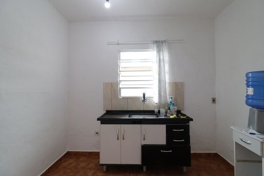 Cozinha de casa para alugar com 2 quartos, 85m² em Veleiros, São Paulo