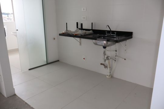 Cozinha de apartamento à venda com 2 quartos, 72m² em Vila Ema, São Paulo