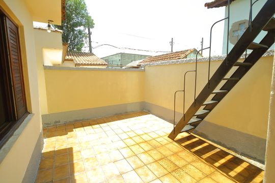 Área externa de casa para alugar com 2 quartos, 144m² em Bairro dos Casa, São Bernardo do Campo