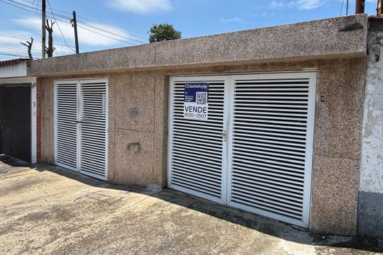 Fachada  de casa à venda com 2 quartos, 144m² em Bairro dos Casa, São Bernardo do Campo
