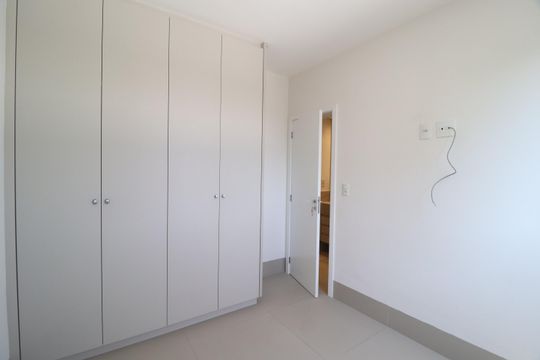 Quarto 3 de apartamento para alugar com 3 quartos, 109m² em Santa Mônica, Uberlândia