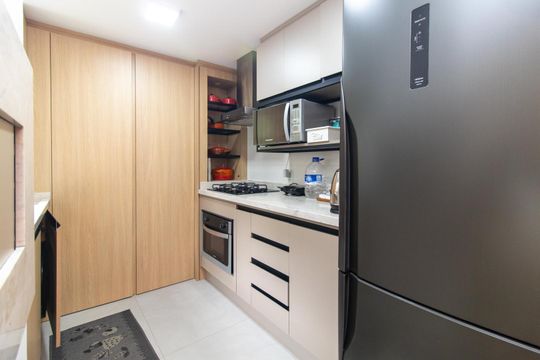 Cozinha de apartamento para alugar com 2 quartos, 75m² em Tristeza, Porto Alegre