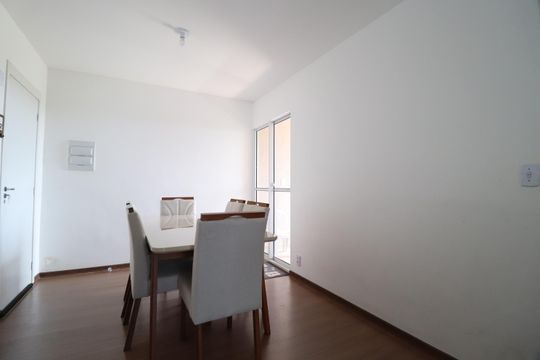 Sala de apartamento para alugar com 2 quartos, 50m² em Laranjeiras, Uberlândia