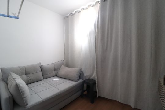 Quarto 1  de apartamento para alugar com 2 quartos, 50m² em Laranjeiras, Uberlândia