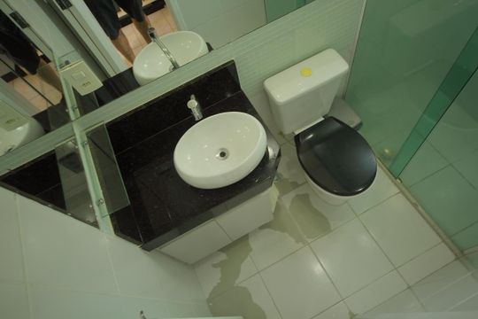 Banheiro  de casa de condomínio para alugar com 2 quartos, 123m² em Nova Petrópolis, São Bernardo do Campo
