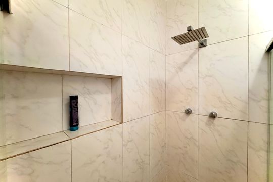 Banheiro de apartamento para alugar com 1 quarto, 42m² em Catete, Rio de Janeiro