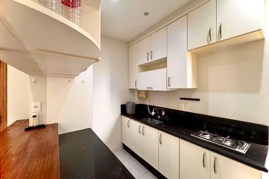 Cozinha de apartamento para alugar com 1 quarto, 42m² em Catete, Rio de Janeiro