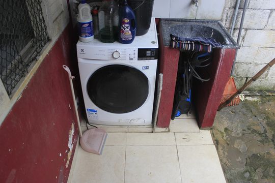 Lavanderia e quintal de casa à venda com 2 quartos, 160m² em Jardim do Papai, Guarulhos