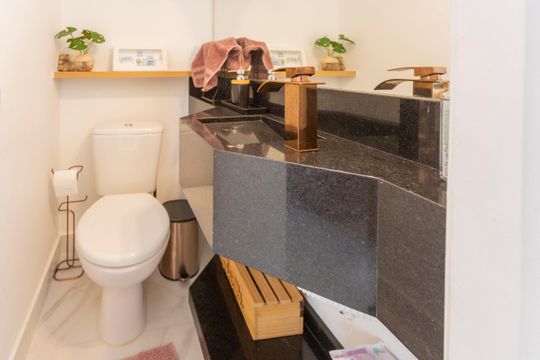 Lavabo de casa à venda com 2 quartos, 70m² em Campo Grande, São Paulo