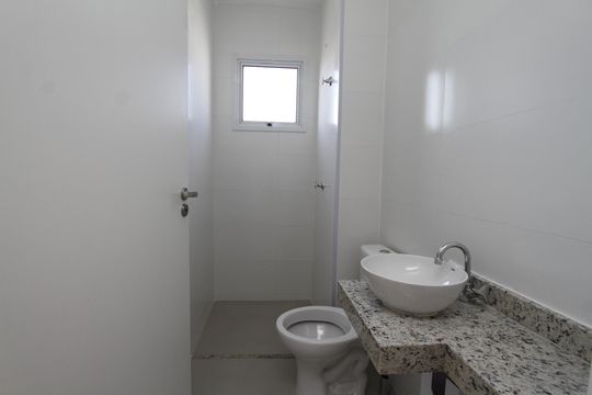 Banheiro da Suíte de apartamento para alugar com 1 quarto, 50m² em Nova Suíça, Belo Horizonte