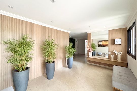 Hall de entrada de apartamento para alugar com 2 quartos, 62m² em Vila Bruna, São Paulo