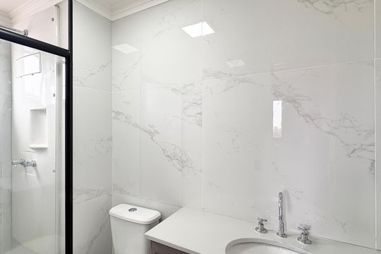 Banheiro da Suíte de apartamento para alugar com 2 quartos, 62m² em Vila Bruna, São Paulo