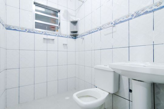 Banheiro de casa à venda com 2 quartos, 70m² em Jardim Brasil, Guarulhos