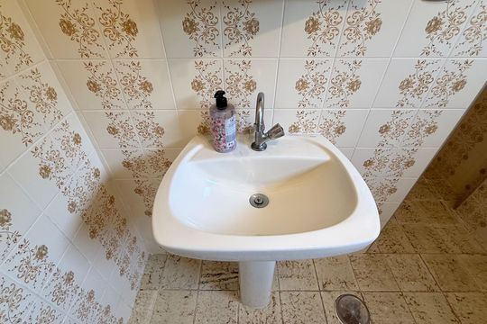Banheiro Social de apartamento para alugar com 1 quarto, 60m² em Tombo, Guarujá