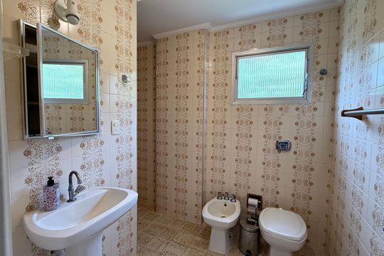 Banheiro Social de apartamento para alugar com 1 quarto, 60m² em Tombo, Guarujá
