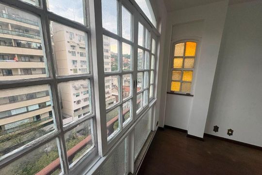 Apartamento à venda com 4 quartos, 260m² em Icaraí, Niterói