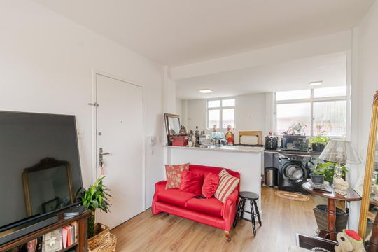 Sala de apartamento à venda com 1 quarto, 50m² em Indianópolis, São Paulo