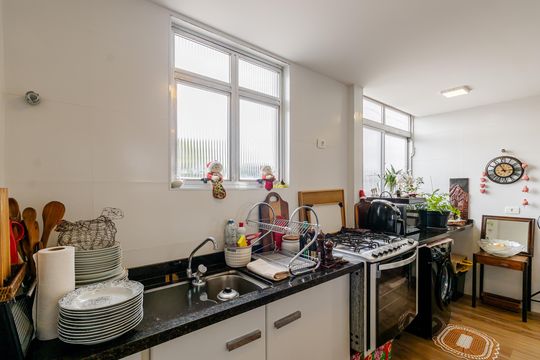 Cozinha de apartamento à venda com 1 quarto, 50m² em Indianópolis, São Paulo