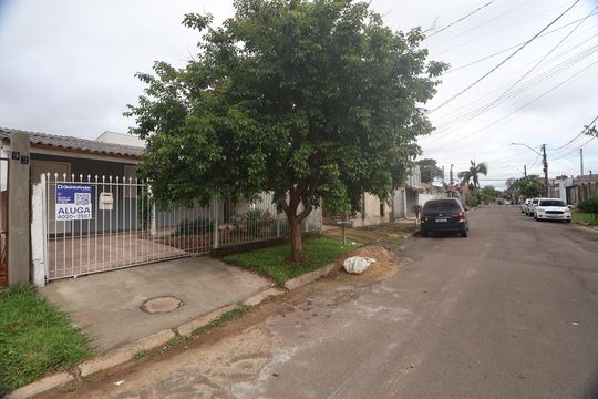 Fachada de casa para alugar com 3 quartos, 80m² em São José, Canoas