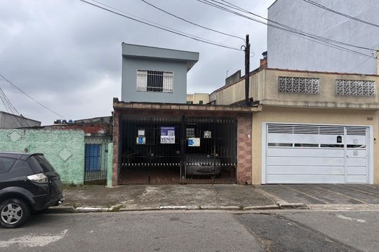 Fachada + placa de casa à venda com 2 quartos, 300m² em Vila Nogueira, Diadema
