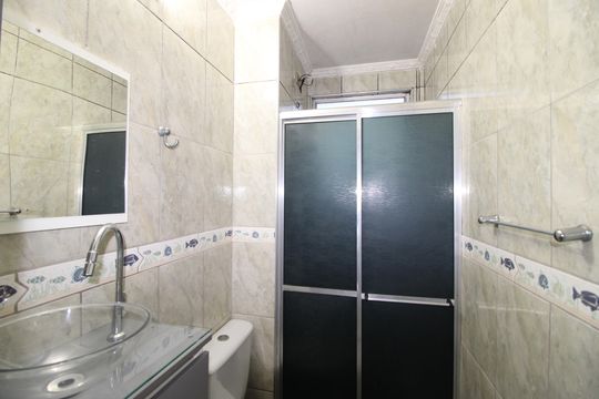 Banheiro de apartamento para alugar com 2 quartos, 48m² em Chacara Dona Olivia, São Paulo