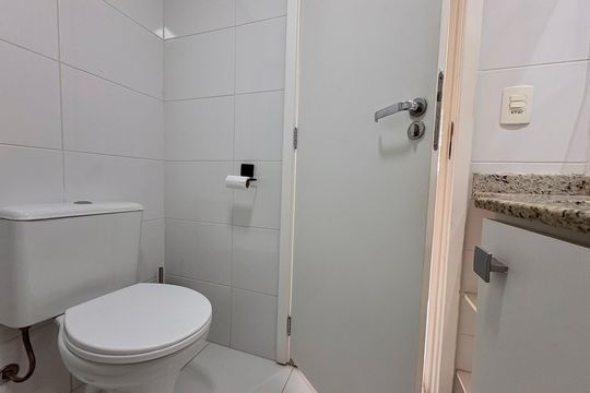 Banheiro Social de apartamento para alugar com 2 quartos, 55m² em Pechincha, Rio de Janeiro