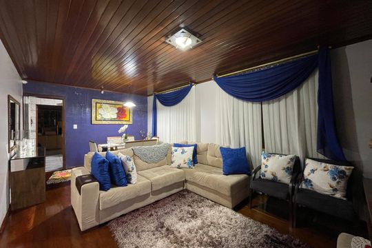 Casa à venda com 2 quartos, 150m² em Scharlau, São Leopoldo