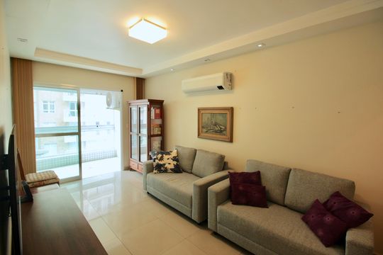 Sala de apartamento para alugar com 2 quartos, 78m² em Gonzaga, Santos