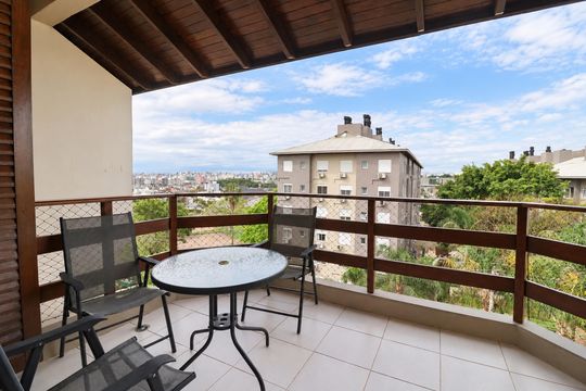 Sacada de apartamento à venda com 3 quartos, 177m² em Santa Tereza, Porto Alegre
