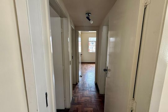 Corredor  de apartamento à venda com 3 quartos, 160m² em Padre Eustáquio, Belo Horizonte