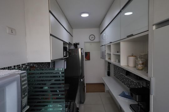 Cozinha e Área de Serviço de apartamento à venda com 2 quartos, 53m² em Rio Pequeno, São Paulo