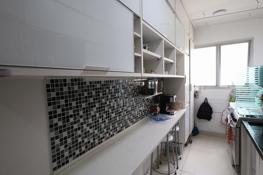 Cozinha e Área de Serviço de apartamento à venda com 2 quartos, 53m² em Rio Pequeno, São Paulo