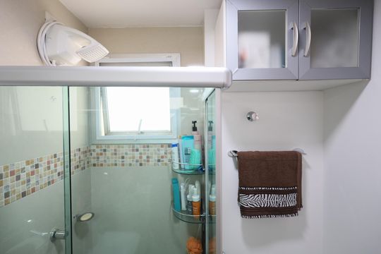 Banheiro de apartamento à venda com 2 quartos, 53m² em Rio Pequeno, São Paulo