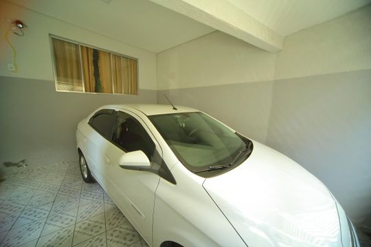 Garagem de casa à venda com 3 quartos, 120m² em Montanhão, São Bernardo do Campo