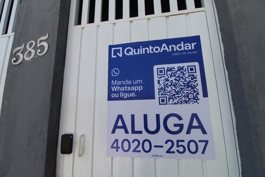 Plaquinha de kitnet/studio para alugar com 1 quarto, 27m² em Bsq dos Eucaliptos, São José dos Campos