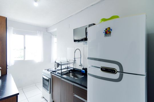 Cozinha de apartamento à venda com 2 quartos, 47m² em Jardim Guilhermino, Guarulhos