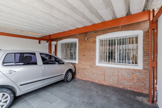 Garagem de casa à venda com 3 quartos, 180m² em Indianópolis, São Paulo