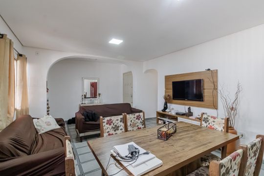 Casa à venda com 3 quartos, 180m² em Indianópolis, São Paulo